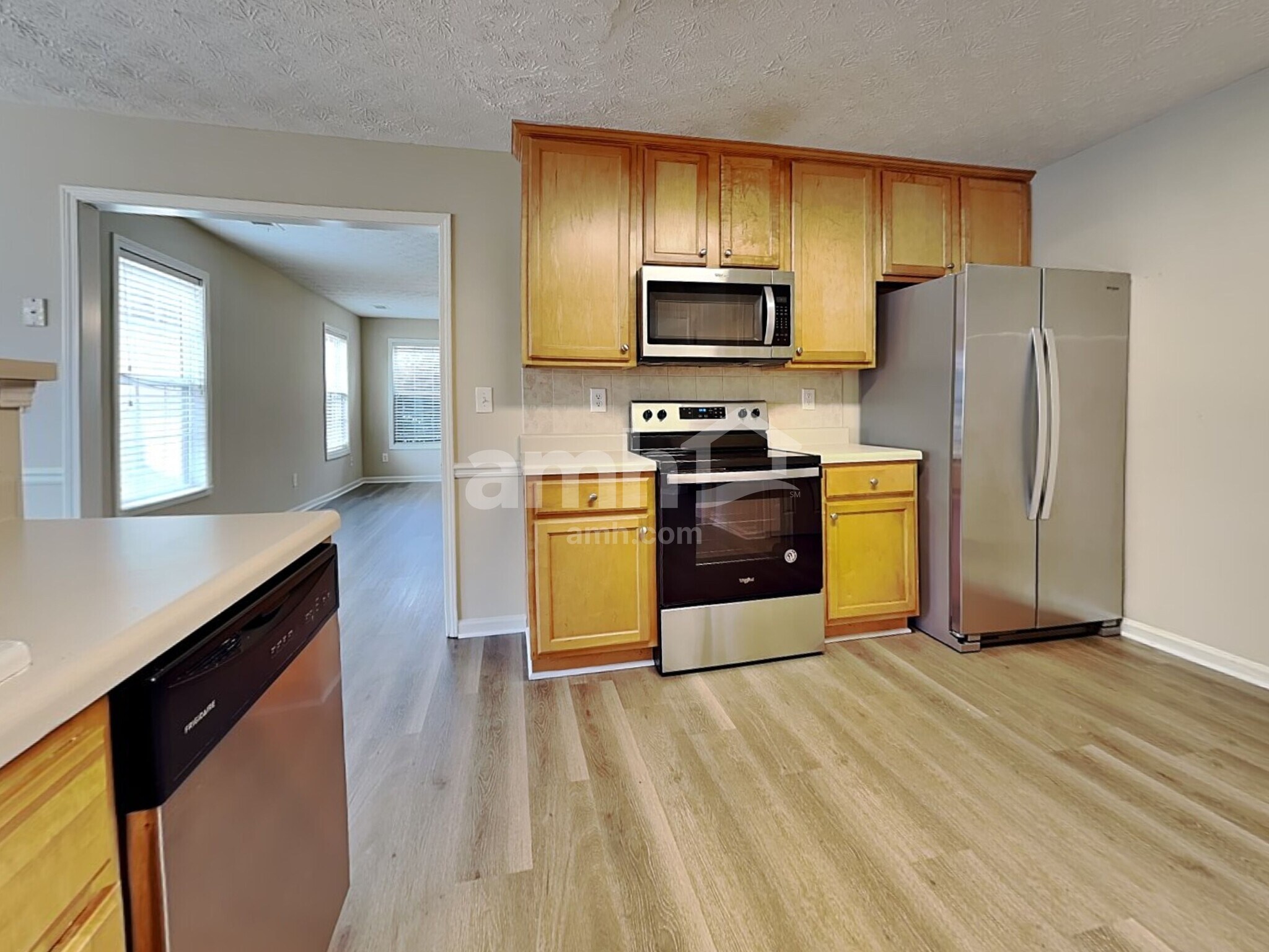 Building Photo - 1302 River Club Dr NE