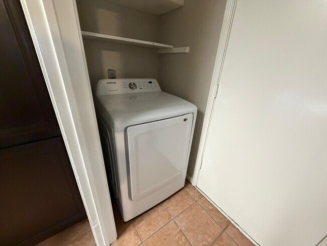 Building Photo - 16619 Capewood Dr