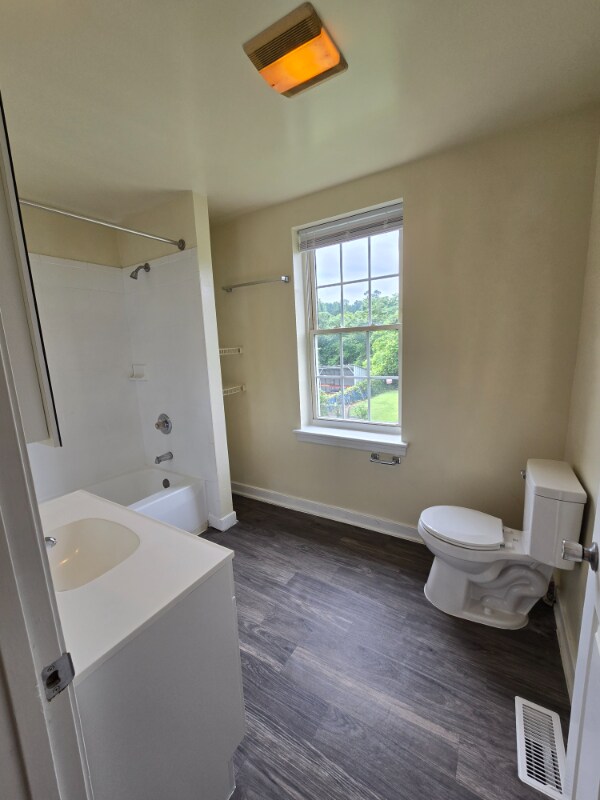 Building Photo - 302 E Wythe St