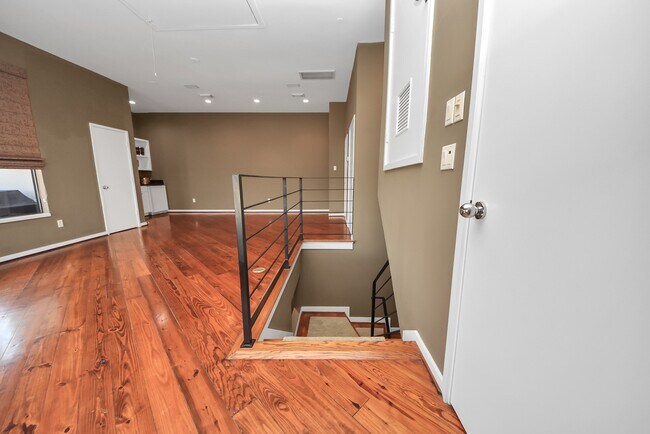 Building Photo - 6519 Durford St