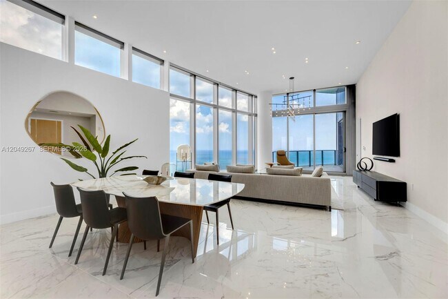 Building Photo - 15701 Collins Ave