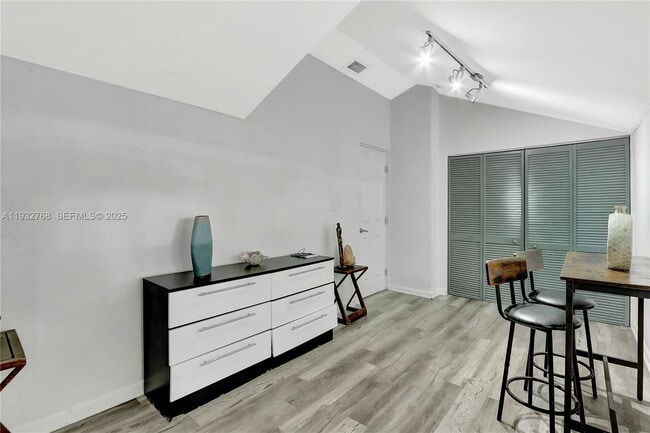 Building Photo - 3375 SW 29th Terrace