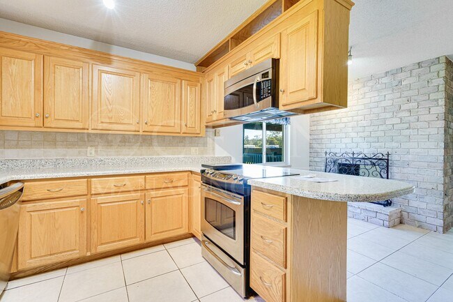 Building Photo - Beautifully upgraded two-story rental home...