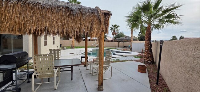 Building Photo - 5817 Mansion St