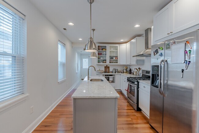Building Photo - 223 S Collington Ave
