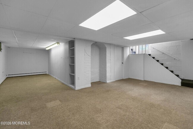 Building Photo - 40 McLaren St