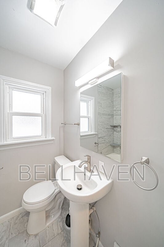 Building Photo - 465 3rd St