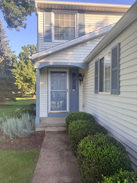 Building Photo - 9602 E Idlewood Dr