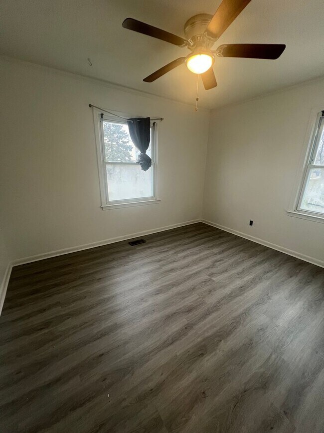 Building Photo - 8628 Chapp Ave