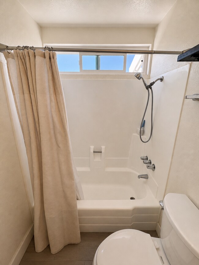 Building Photo - 2+1.5 Ralston Village Condo- Great Community Amenities!