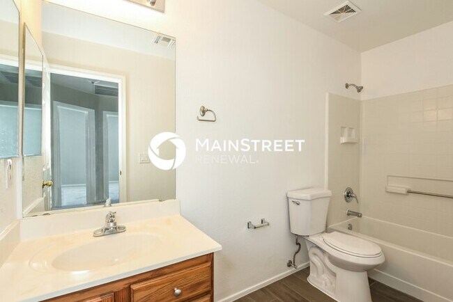 Building Photo - 3 Bedroom Pet-Friendly Home in Tucson, AZ with Main Street Renewal