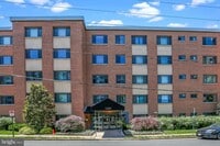 Building Photo - 1200 S Arlington Ridge Rd