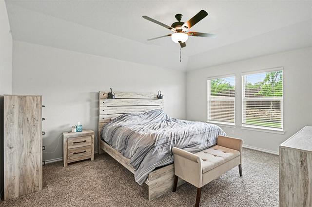 Building Photo - 513 Bronze Cir W