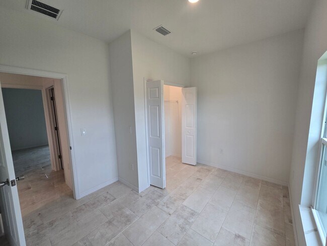 Building Photo - BRAND NEW CONSTRUCTION-3/2/1-MOVE IN READY