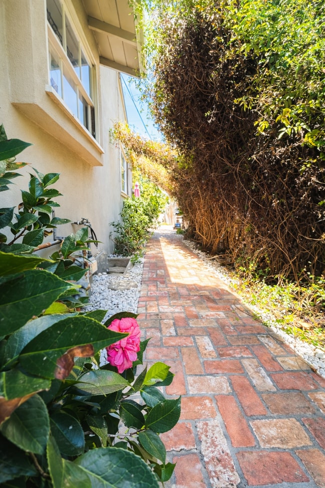 Building Photo - 22059 Ybarra Rd