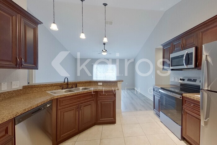 Building Photo - 1749 SW 168th Loop