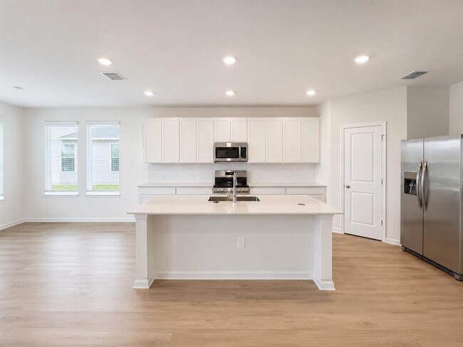 Building Photo - 817 HOUSE Blvd