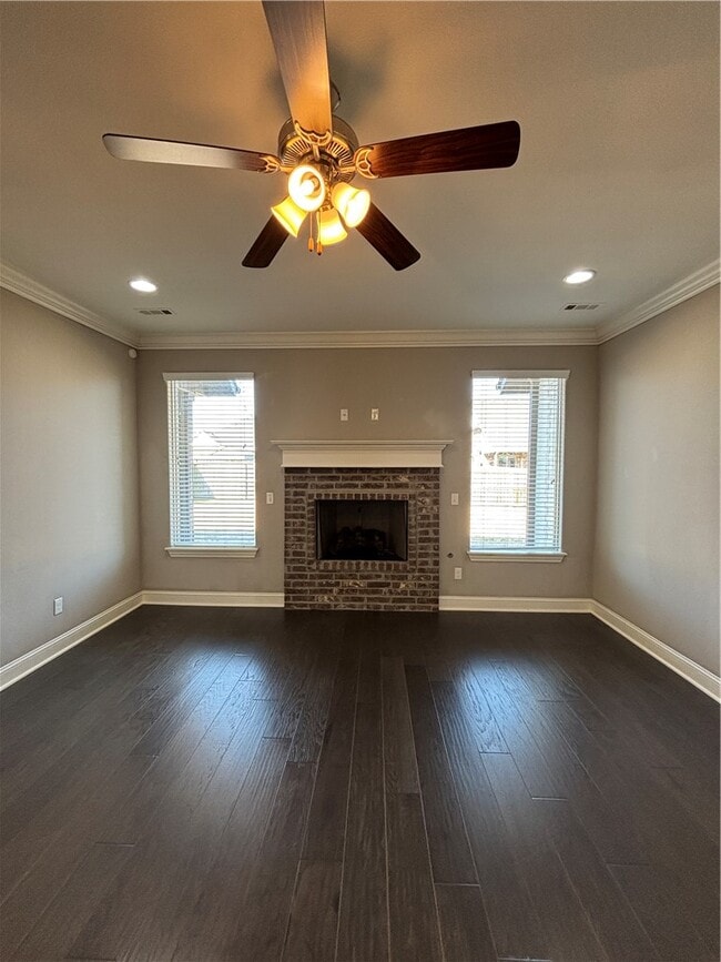 Building Photo - 4400 SW Eggersway Pl