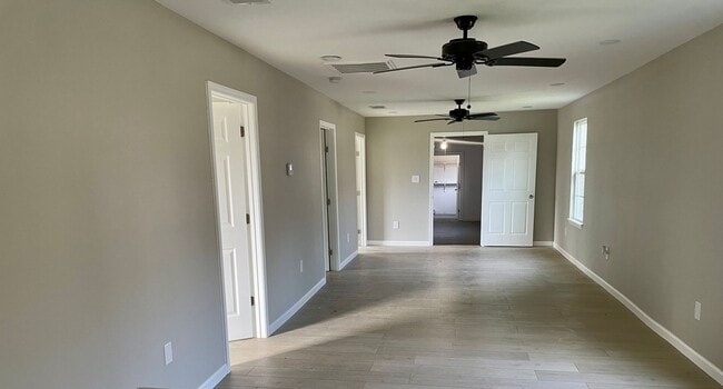 Building Photo - 503 Hill St