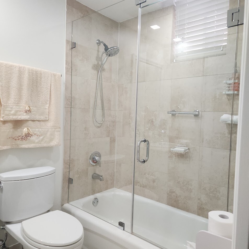 MASTER BATHROOM - 357 Almeria Ave