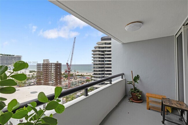 Building Photo - 3200 Collins Ave