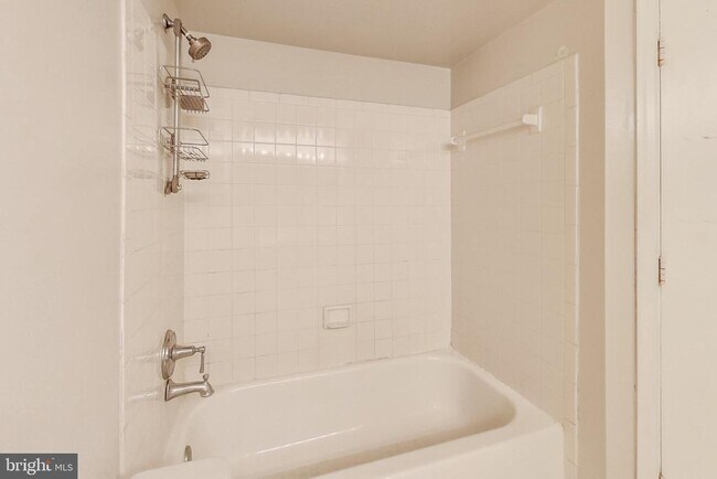Building Photo - 918 Westhaven Dr