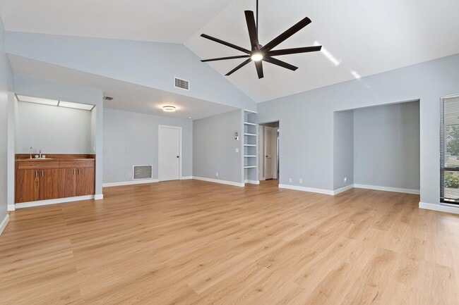 Building Photo - 2711 SW Egret Pond Cir