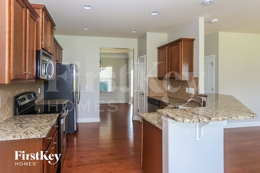 Building Photo - 7203 Ogden Pl