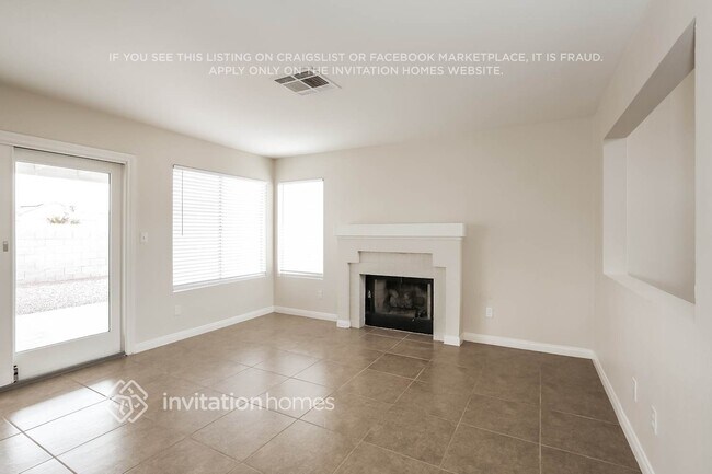 Building Photo - 1423 Desert Ridge Ave
