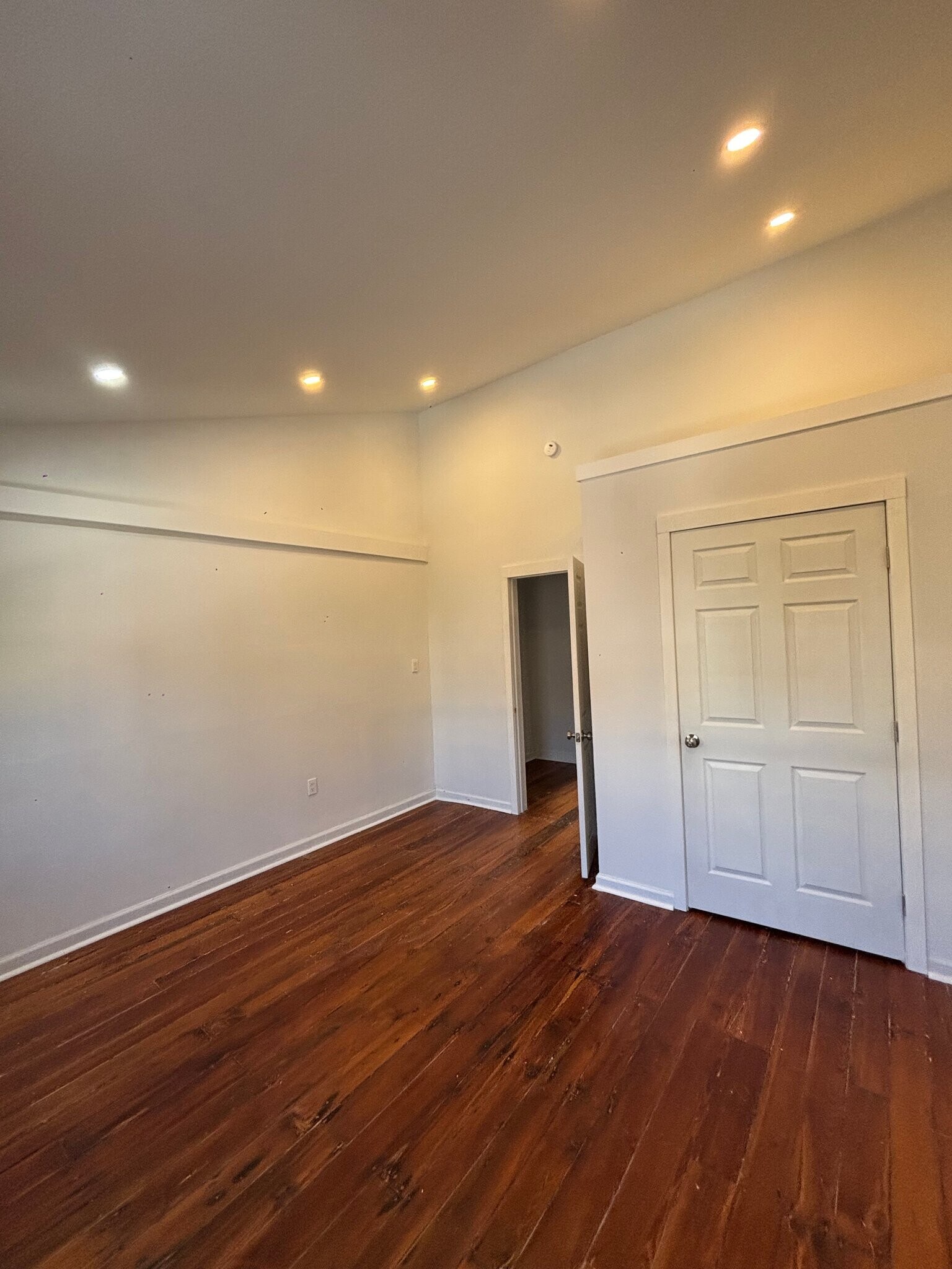 Building Photo - 452 Belgrade St