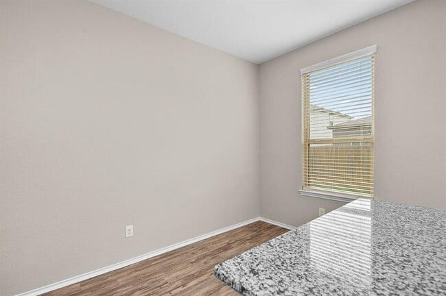 Building Photo - 508 Crane Crest Dr