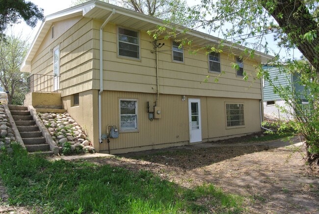 Building Photo - House- NW