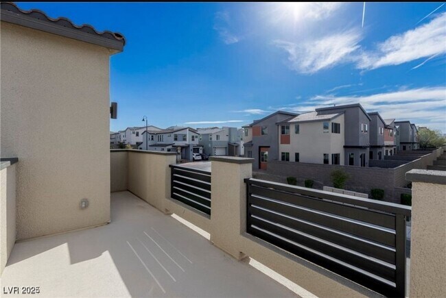Building Photo - 2518 Veronella St