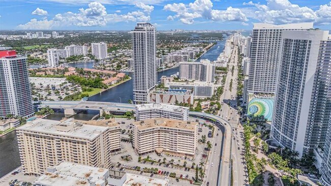 Building Photo - 1825 S Ocean Dr