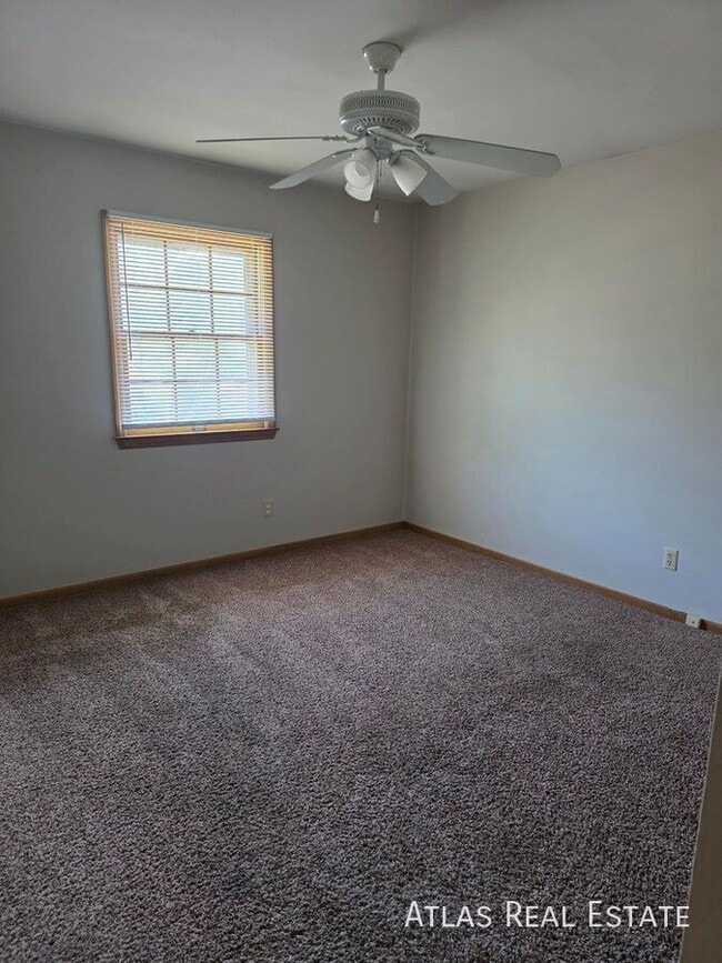 Building Photo - 8424 Travis Ln