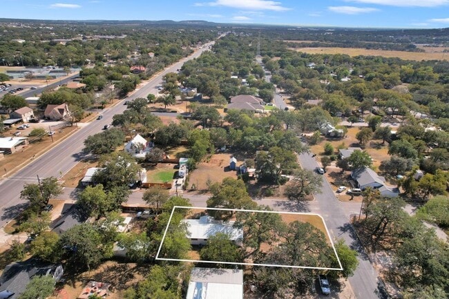 Building Photo - 206 5th St