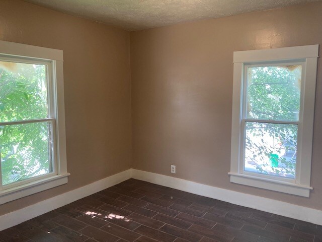 Building Photo - 812 N Minnesota Ave