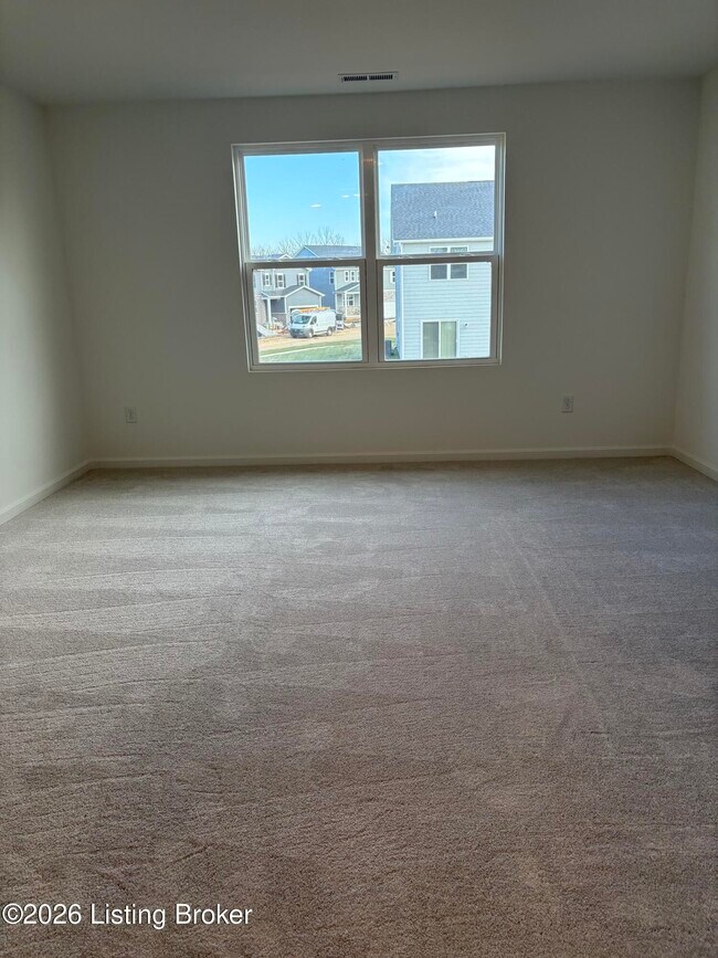 Building Photo - 2015 Lyndon Green Cir