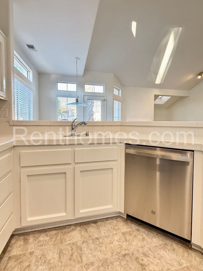 Building Photo - Sabre Springs, 12640 Springbrook Drive #B, Ideal location