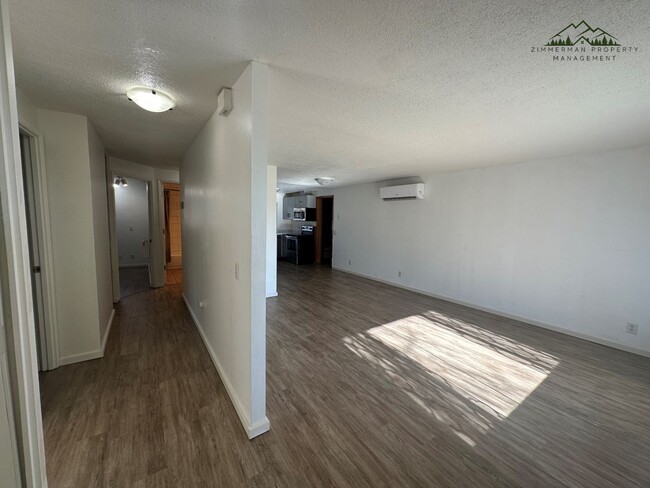 Building Photo - Santa Clara 3 bedroom, 2 bathroom