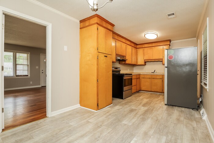 Building Photo - 212 Jean Wells Dr