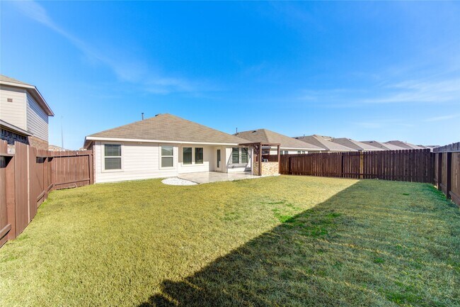 Building Photo - 21335 Hendricks Holw Ln