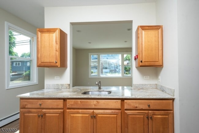 Building Photo - 214 Woodcliff Ave
