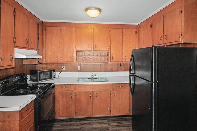 Building Photo - 4121 Walker Rd