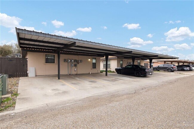 Building Photo - 13 Shasta Ave