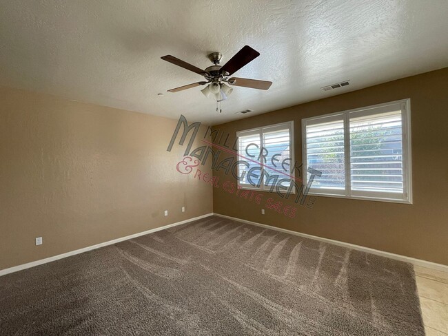 Building Photo - $500 OFF FIRST MONTHS RENT