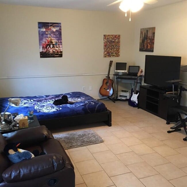 Building Photo - 3506 Speedway