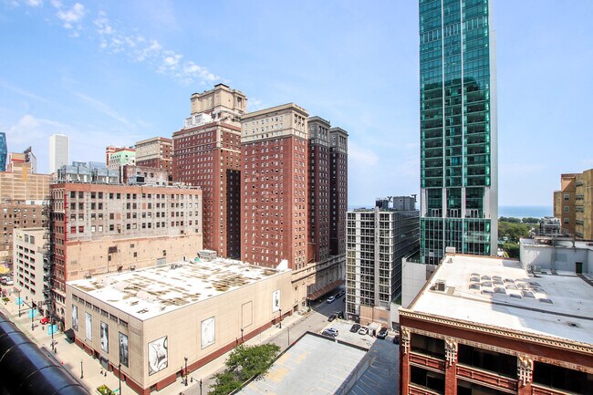 Building Photo - 41 E 8th St