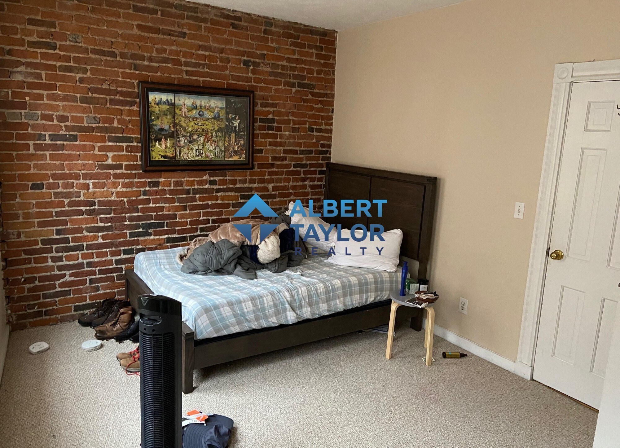 Building Photo - 82 Phillips St