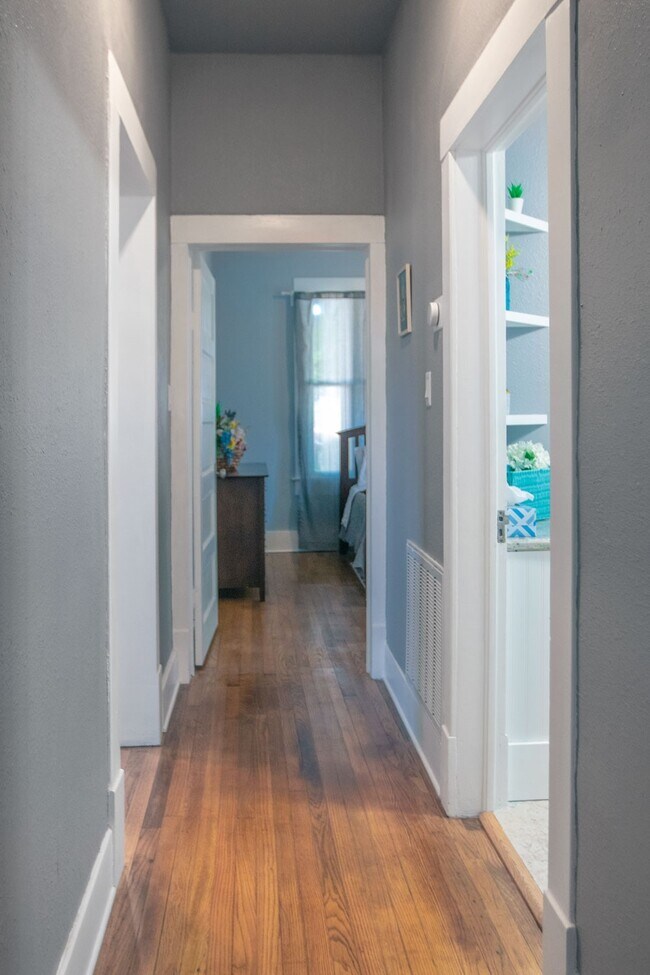 Building Photo - 1911 34th St